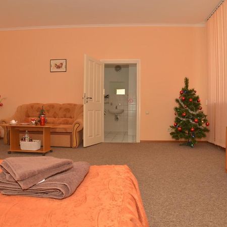 Отель "Экспресс" Žytomyr Esterno foto